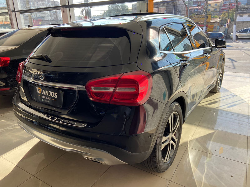 Mercedes-Benz GLA 200 2015 GLA 200 1.6 Advance