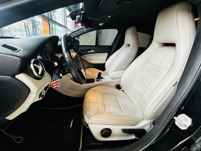 Mercedes-Benz Classe A 200 Urban 1.6 DCT Turbo 2014